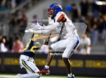 Thumbnail 2 in Serra @ Warren photogallery.