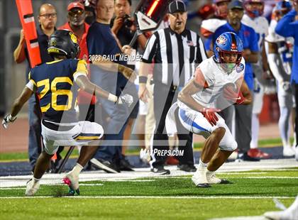 Thumbnail 2 in Serra @ Warren photogallery.
