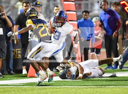 Thumbnail 1 in Serra @ Warren photogallery.