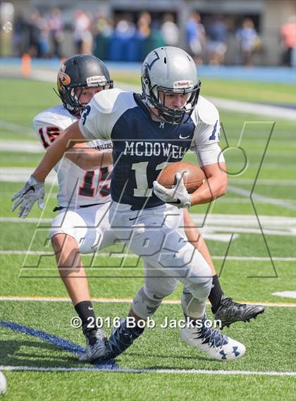 Thumbnail 2 in McDowell vs. Cathedral Prep photogallery.