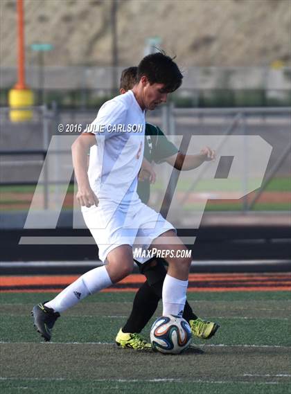 Thumbnail 3 in Aztec VS Farmington photogallery.