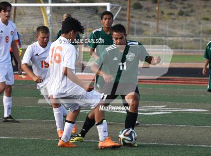 Thumbnail 3 in Aztec VS Farmington photogallery.