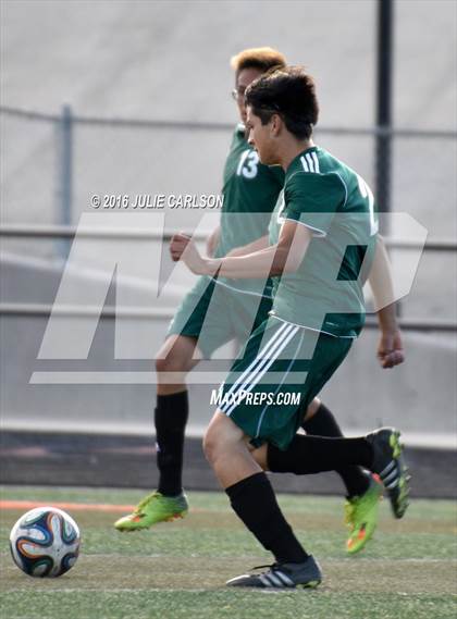 Thumbnail 3 in Aztec VS Farmington photogallery.