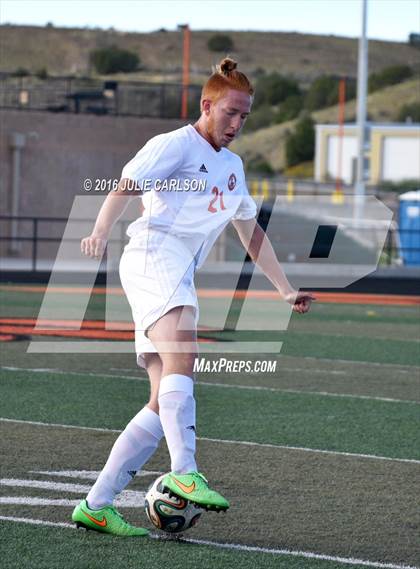 Thumbnail 3 in Aztec VS Farmington photogallery.