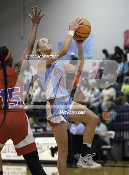 Thumbnail 2 in Lewisburg vs Byhalia photogallery.