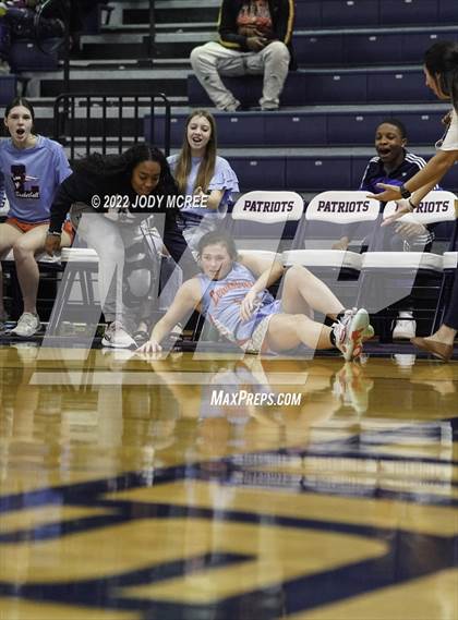 Thumbnail 2 in Lewisburg vs Byhalia photogallery.