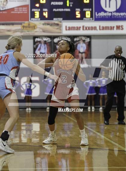 Thumbnail 2 in Lewisburg vs Byhalia photogallery.