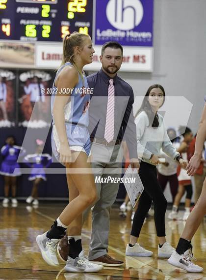 Thumbnail 2 in Lewisburg vs Byhalia photogallery.