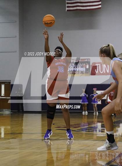 Thumbnail 2 in Lewisburg vs Byhalia photogallery.