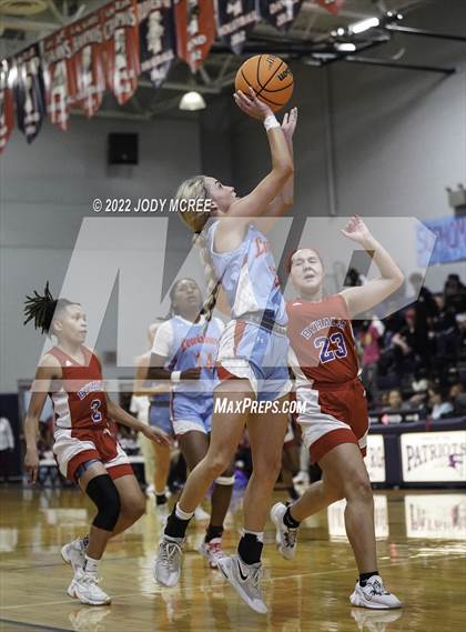 Thumbnail 2 in Lewisburg vs Byhalia photogallery.