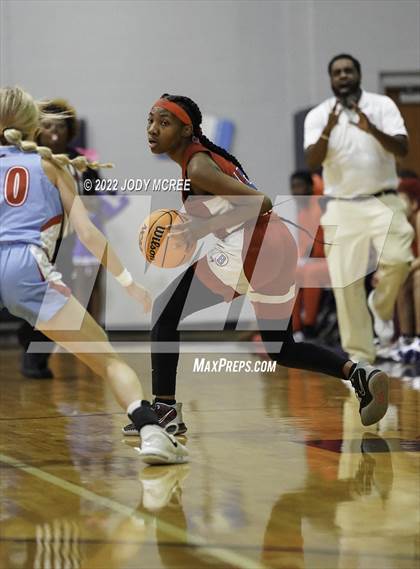 Thumbnail 3 in Lewisburg vs Byhalia photogallery.