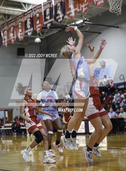 Thumbnail 2 in Lewisburg vs Byhalia photogallery.