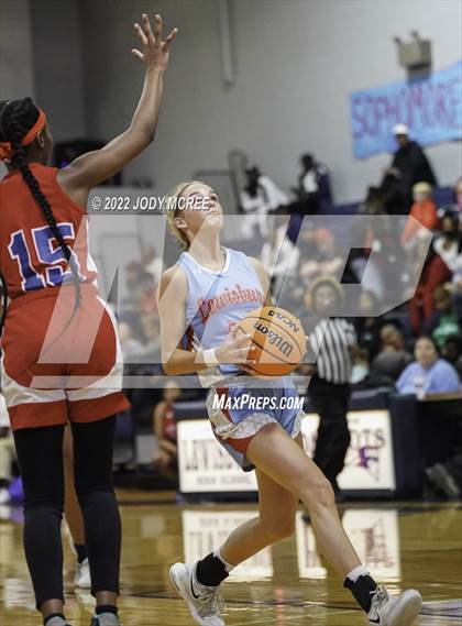 Thumbnail 3 in Lewisburg vs Byhalia photogallery.