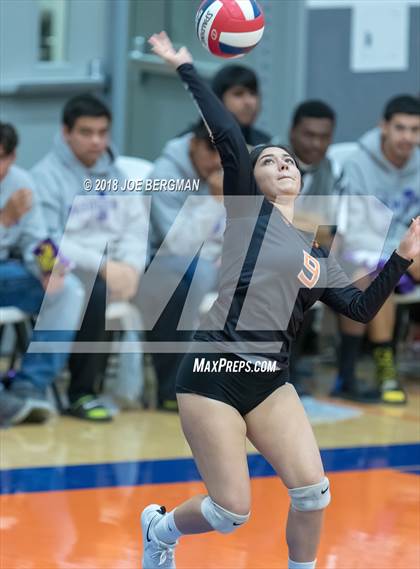 Thumbnail 2 in Selma vs. Washington Union (CIF CS D5 Final) photogallery.