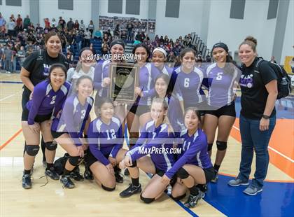 Thumbnail 2 in Selma vs. Washington Union (CIF CS D5 Final) photogallery.