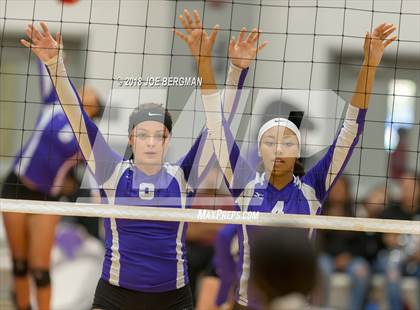 Thumbnail 3 in Selma vs. Washington Union (CIF CS D5 Final) photogallery.