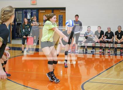 Thumbnail 2 in Schoolcraft vs. Galesburg-Agusta (SAC Tournament) photogallery.