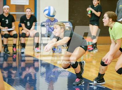 Thumbnail 3 in Schoolcraft vs. Galesburg-Agusta (SAC Tournament) photogallery.