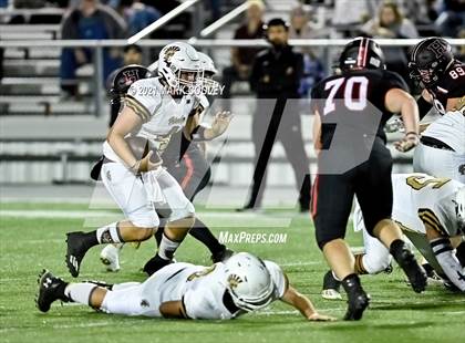Thumbnail 3 in Italy vs. Hamilton (UIL 2A D1 Bi-District) photogallery.