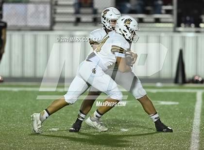 Thumbnail 3 in Italy vs. Hamilton (UIL 2A D1 Bi-District) photogallery.