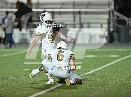 Thumbnail 2 in Italy vs. Hamilton (UIL 2A D1 Bi-District) photogallery.