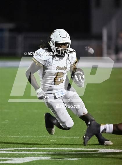 Thumbnail 3 in Italy vs. Hamilton (UIL 2A D1 Bi-District) photogallery.
