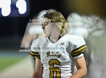 Thumbnail 3 in Italy vs. Hamilton (UIL 2A D1 Bi-District) photogallery.