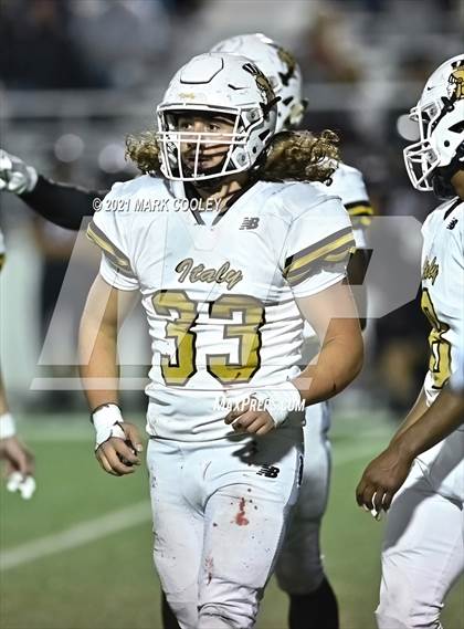 Thumbnail 1 in Italy vs. Hamilton (UIL 2A D1 Bi-District) photogallery.