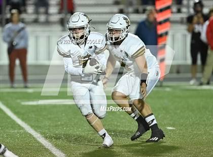 Thumbnail 1 in Italy vs. Hamilton (UIL 2A D1 Bi-District) photogallery.