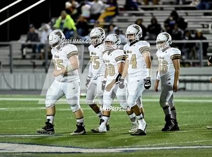 Thumbnail 3 in Italy vs. Hamilton (UIL 2A D1 Bi-District) photogallery.