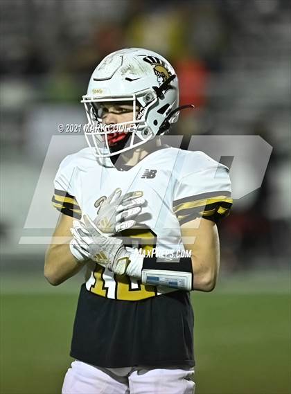 Thumbnail 3 in Italy vs. Hamilton (UIL 2A D1 Bi-District) photogallery.