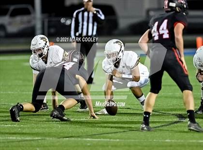 Thumbnail 3 in Italy vs. Hamilton (UIL 2A D1 Bi-District) photogallery.