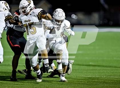 Thumbnail 2 in Italy vs. Hamilton (UIL 2A D1 Bi-District) photogallery.