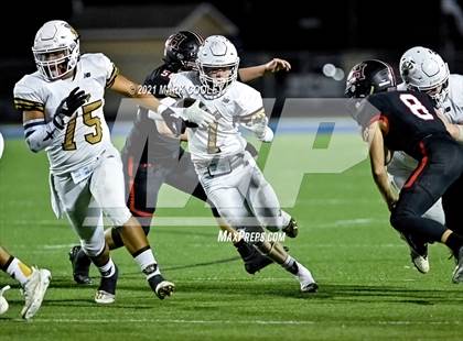 Thumbnail 2 in Italy vs. Hamilton (UIL 2A D1 Bi-District) photogallery.