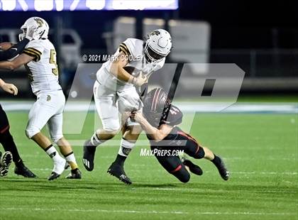 Thumbnail 1 in Italy vs. Hamilton (UIL 2A D1 Bi-District) photogallery.