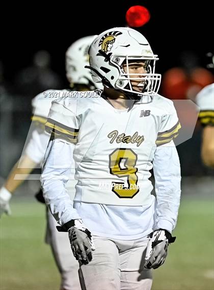 Thumbnail 2 in Italy vs. Hamilton (UIL 2A D1 Bi-District) photogallery.