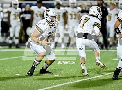 Thumbnail 1 in Italy vs. Hamilton (UIL 2A D1 Bi-District) photogallery.