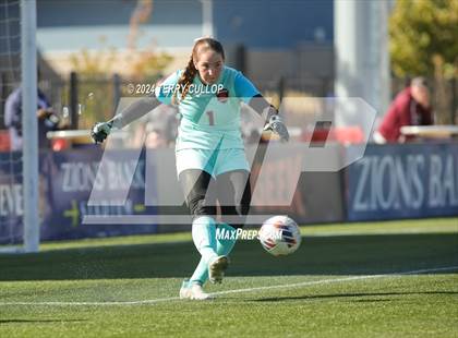 Thumbnail 2 in Maple Mountain vs. Brighton (UHSAA 5A Semifinal) photogallery.