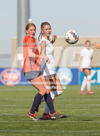 Thumbnail 1 in Maple Mountain vs. Brighton (UHSAA 5A Semifinal) photogallery.