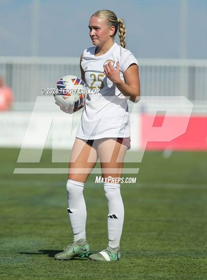 Thumbnail 2 in Maple Mountain vs. Brighton (UHSAA 5A Semifinal) photogallery.