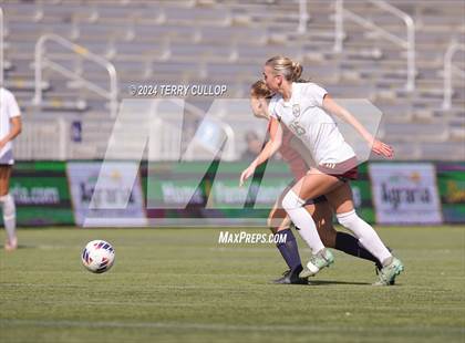 Thumbnail 2 in Maple Mountain vs. Brighton (UHSAA 5A Semifinal) photogallery.