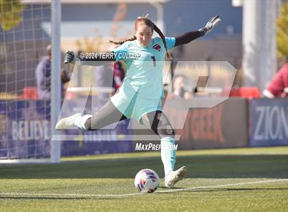 Thumbnail 1 in Maple Mountain vs. Brighton (UHSAA 5A Semifinal) photogallery.