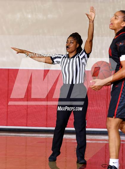 Thumbnail 2 in Serra vs. Harvard-Westlake (Battle at the Beach) photogallery.