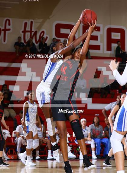 Thumbnail 2 in Serra vs. Harvard-Westlake (Battle at the Beach) photogallery.