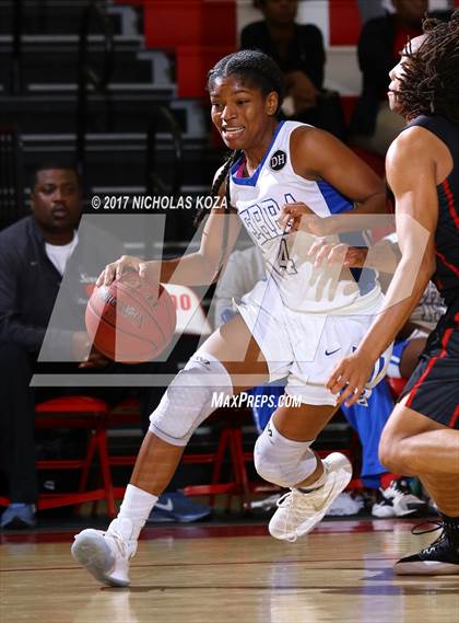 Thumbnail 2 in Serra vs. Harvard-Westlake (Battle at the Beach) photogallery.