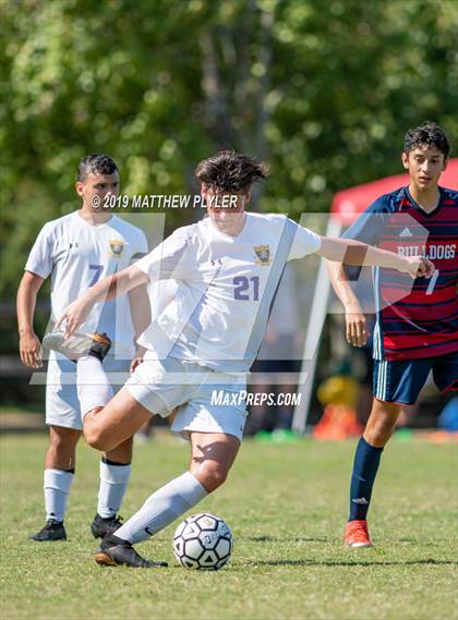 Thumbnail 2 in Terry Sanford vs. Jack Britt (Battle for the Bell) photogallery.