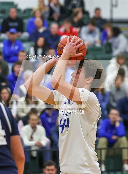 Thumbnail 1 in Fairmont vs St. Xavier photogallery.