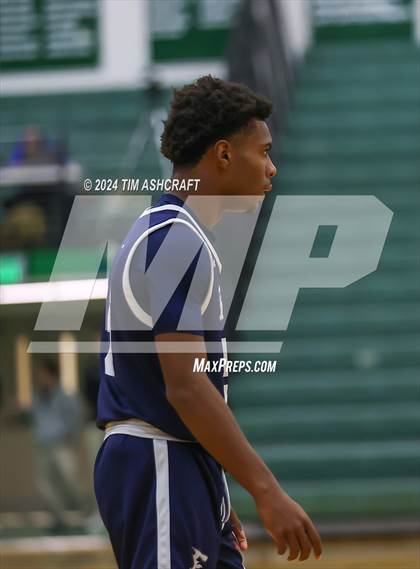Thumbnail 3 in Fairmont vs St. Xavier photogallery.