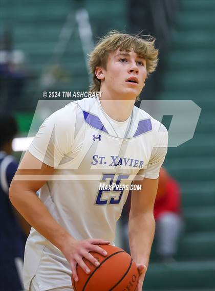 Thumbnail 1 in Fairmont vs St. Xavier photogallery.