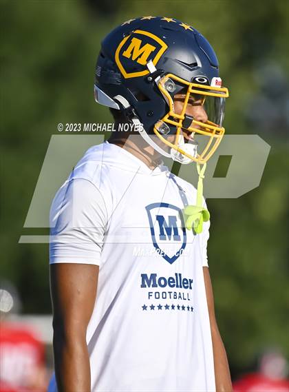 Thumbnail 2 in Archbishop Moeller @ East Central (Crosstown Showdown) photogallery.